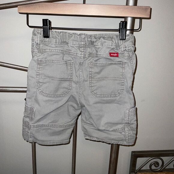 Wrangler size 5 boys shorts - Picture 2 of 3